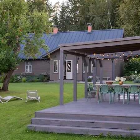 Newly Renovated Latvian * Kraujas
